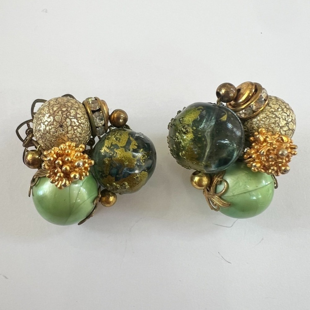 Vintage Green And Gold Bead Cluster Clip-On Earrings‎ Retro Statement Jewelry